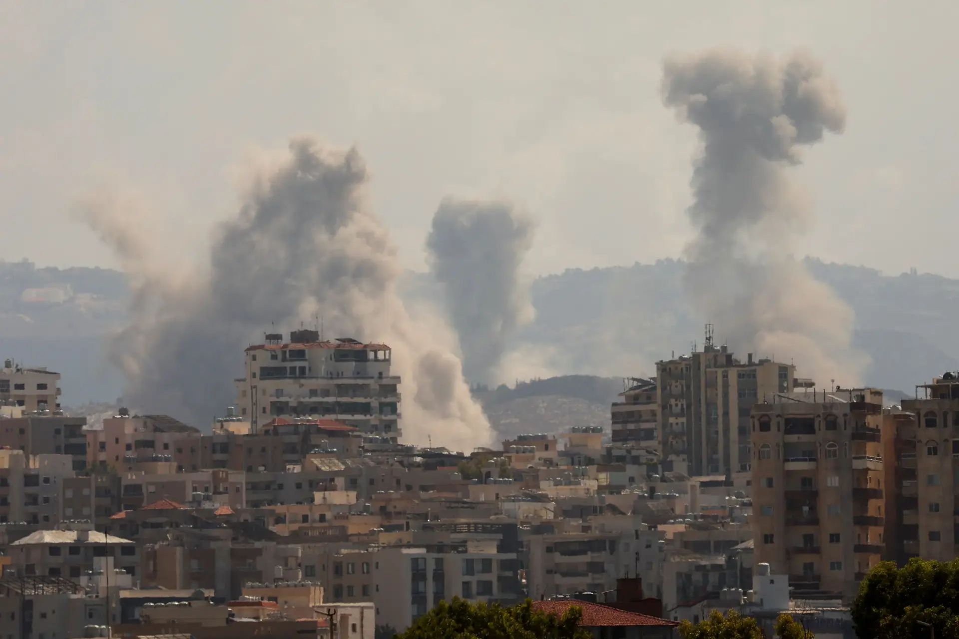 Israel garante ter atingido dezenas de alvos do Hezbollah no Líbano