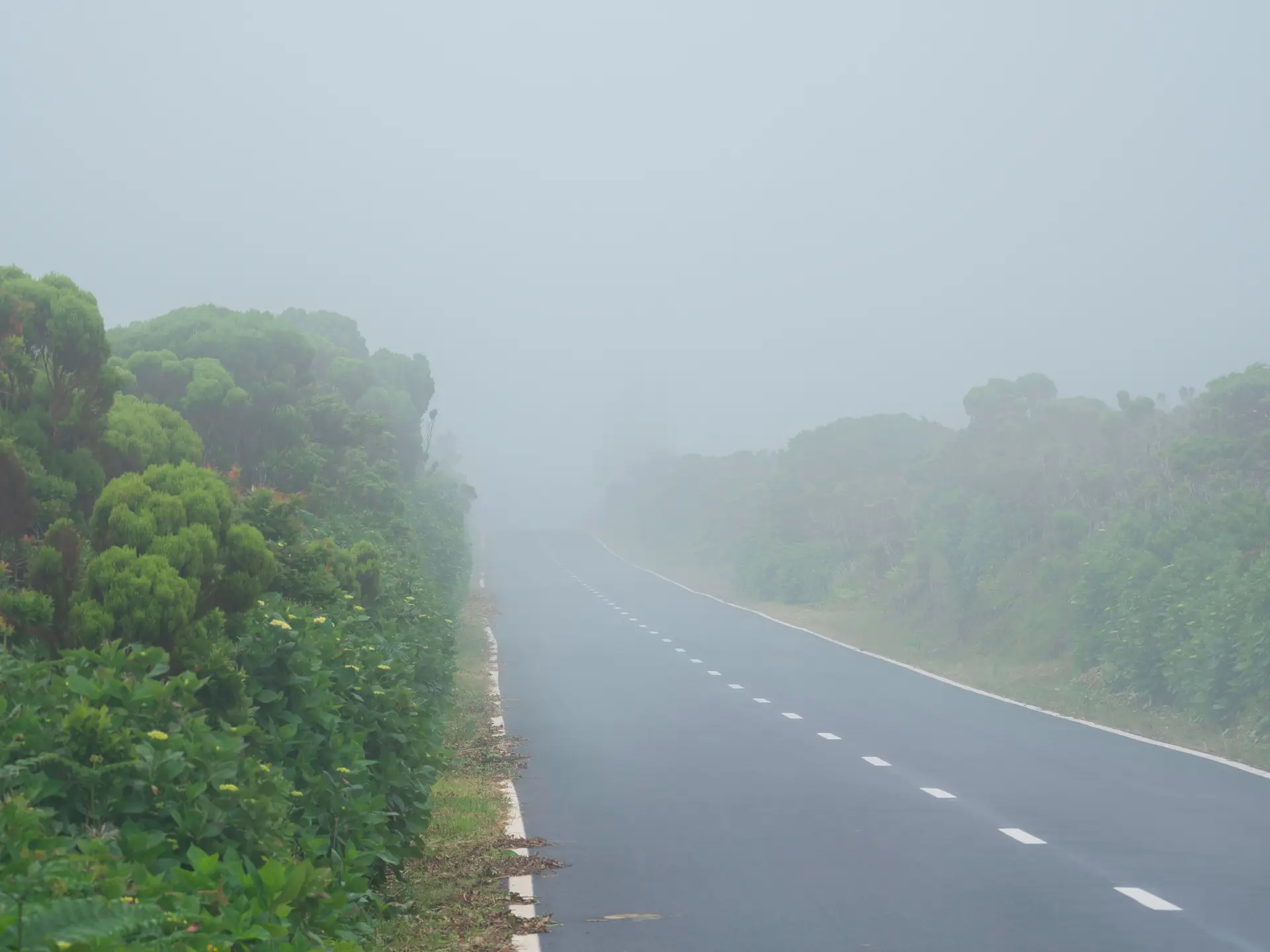 Tempestade Isaac ganha força e passa a furacão mas afasta-se dos Açores