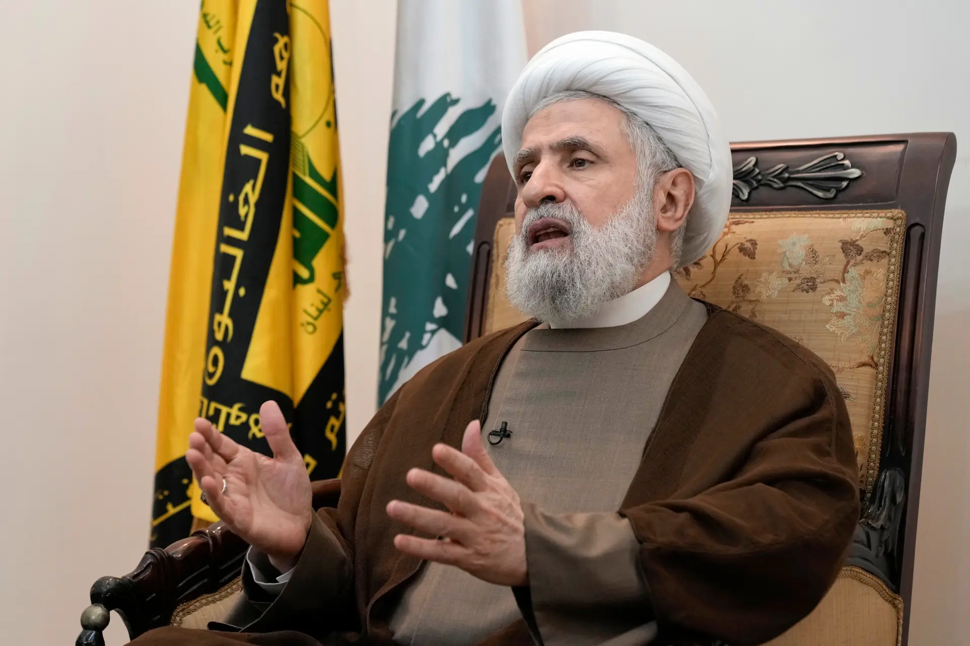 Líder interino do Hezbollah promete continuar a combater Israel e garante estar preparado para longa guerra