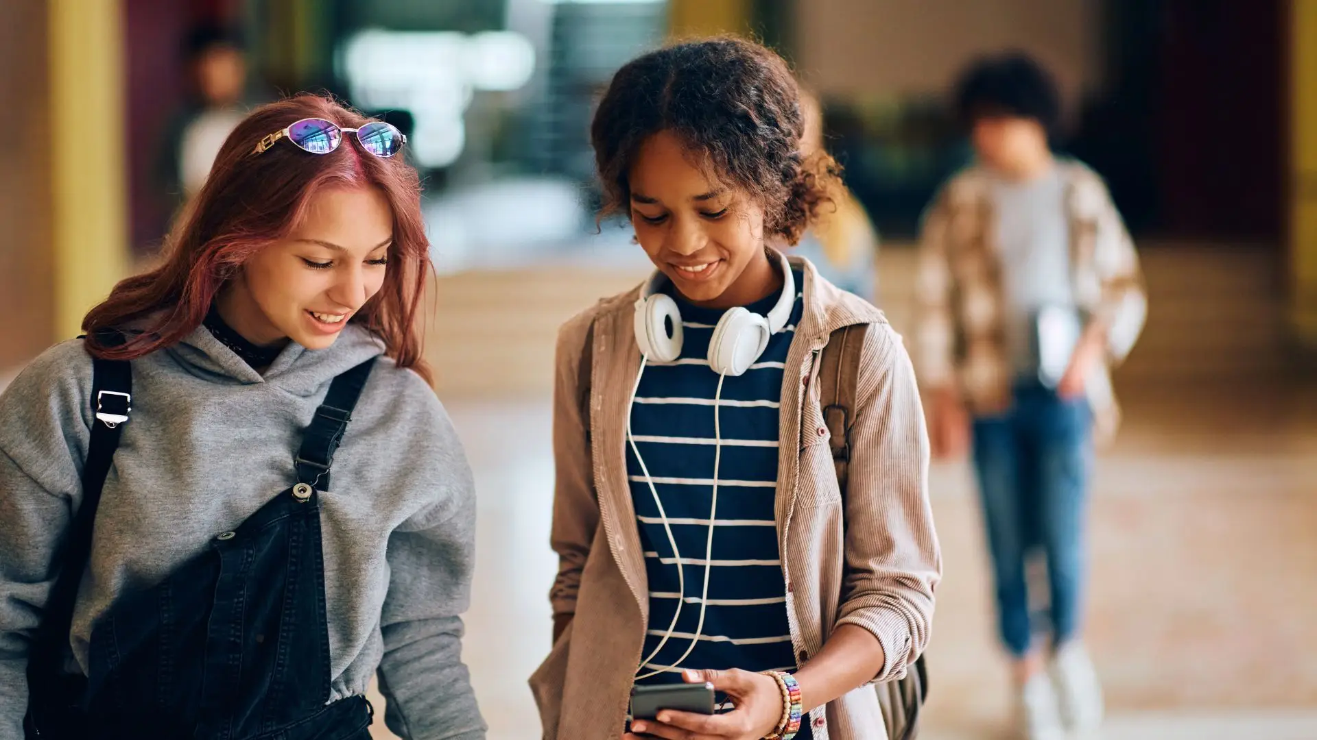 Uma em cada quatro escolas já limitou uso de 'smartphones' 