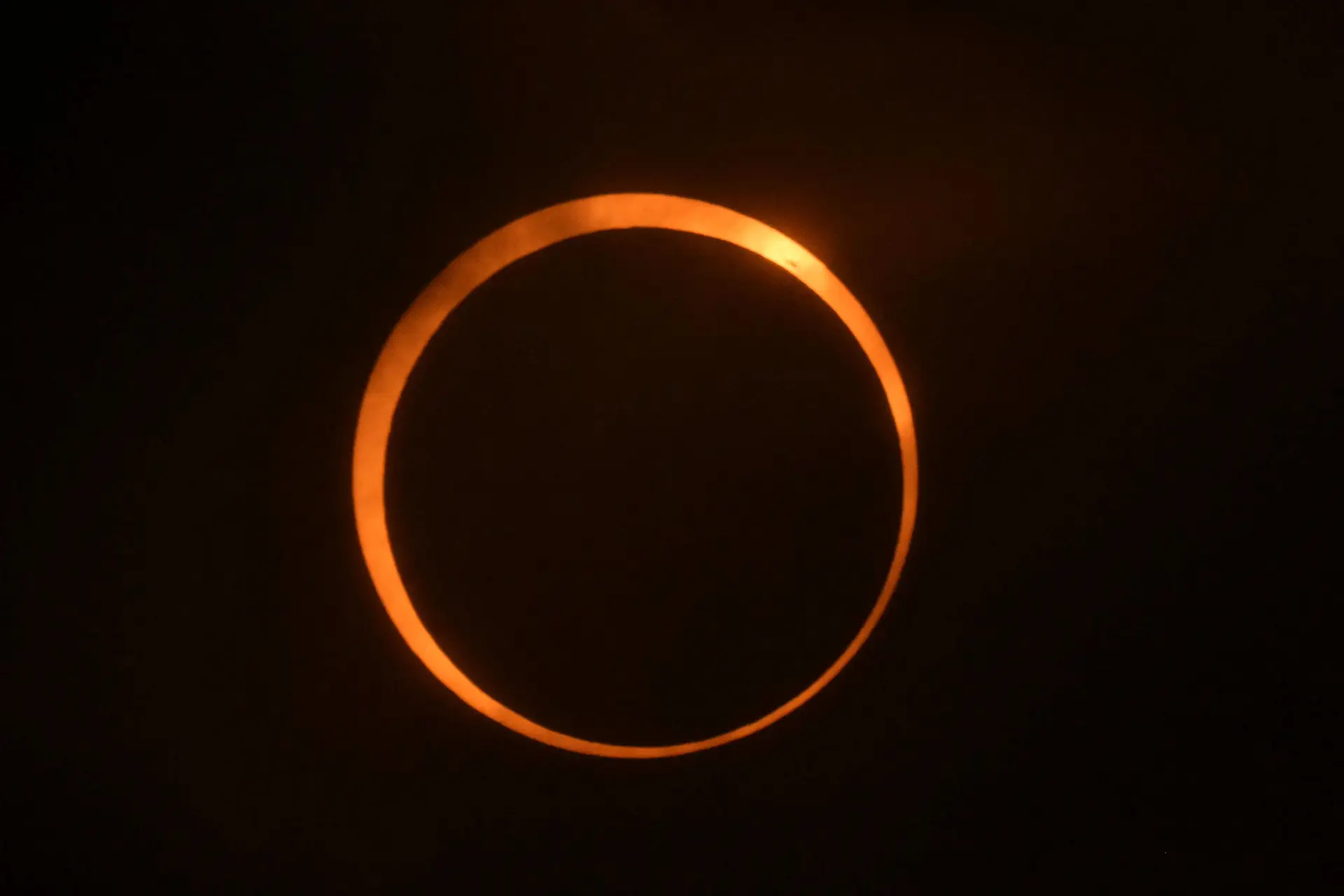 Here are pictures of the “Ring of Fire” eclipse that enchanted the southern tip of America