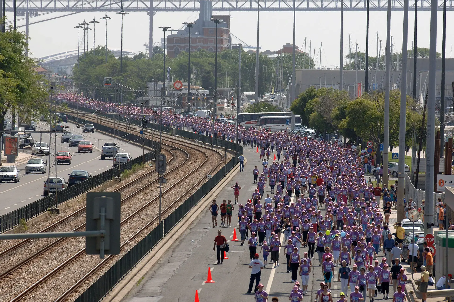 Maratona fecha várias estradas na zona ribeirinha em Lisboa, Cascais e Oeiras este domingo