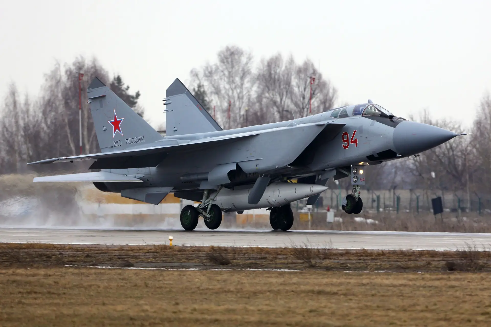 Avião MiG-31K utilizado para lançar mísseis