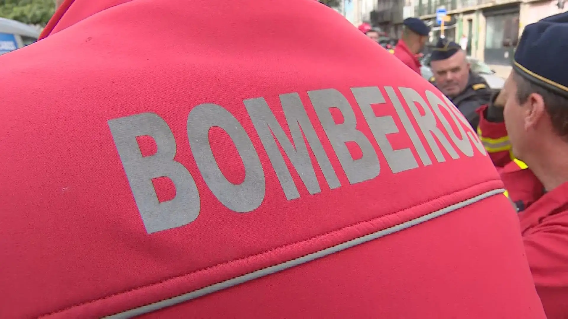 Desabamento parcial de telhado de prédio em Évora faz 2 desalojados