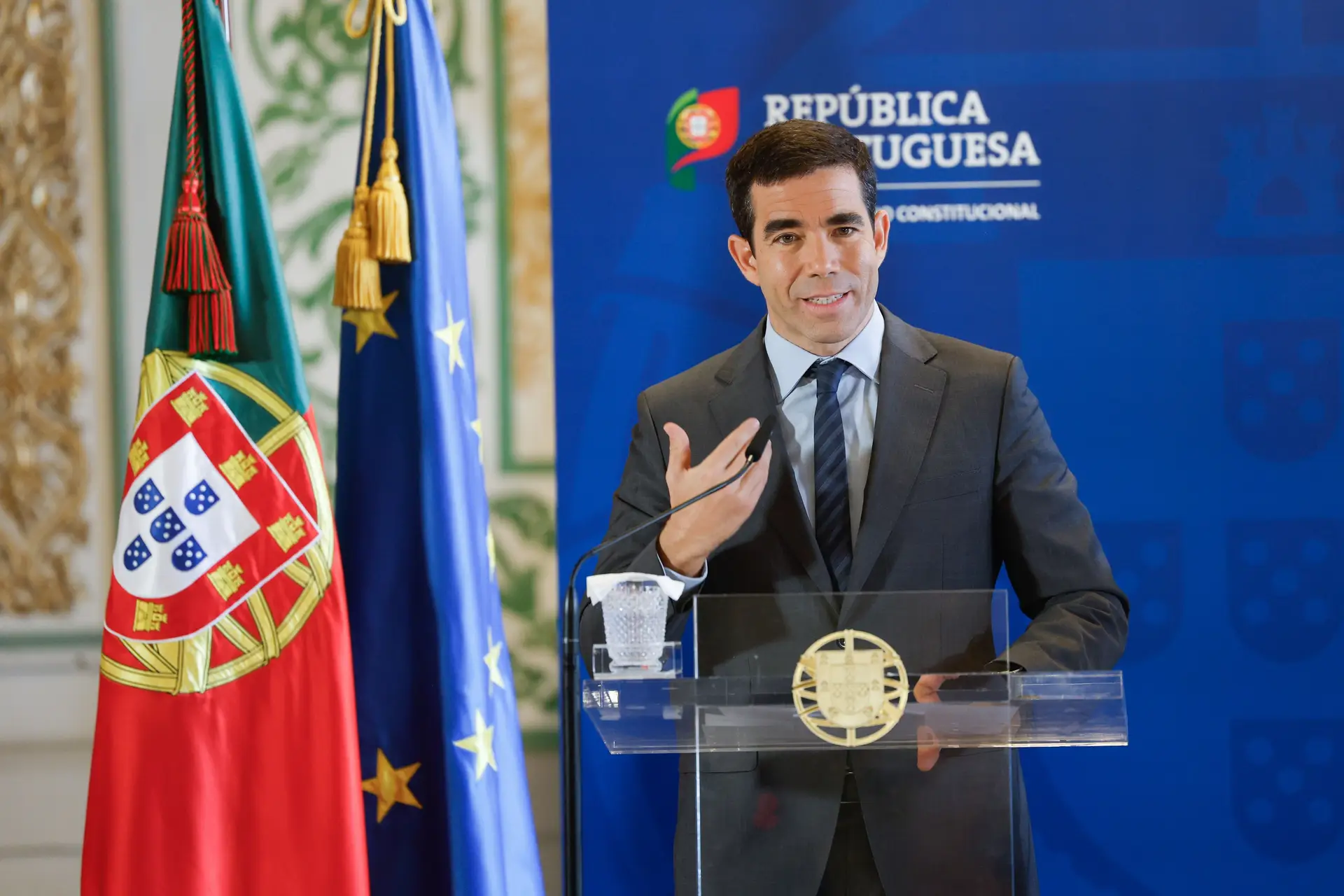 Primeiro-ministro delega em ministro da Presidência tutela da secretaria-geral do Governo