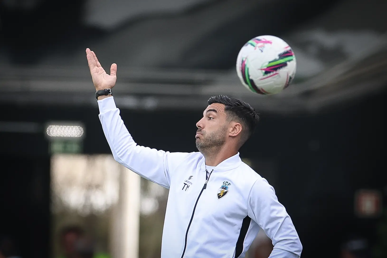Tozé Marreco deixa comando técnico do Farense por "mútuo acordo"