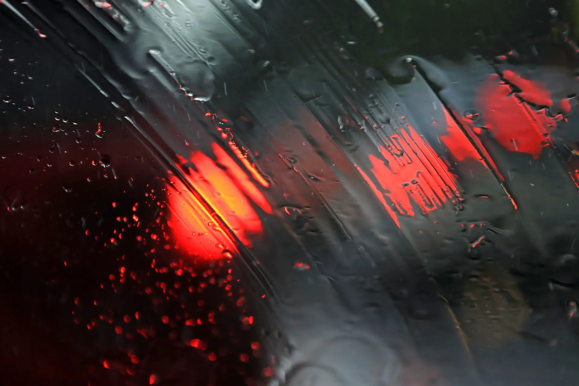Grupos Ocidental e Central dos Açores com aviso amarelo devido a chuva forte