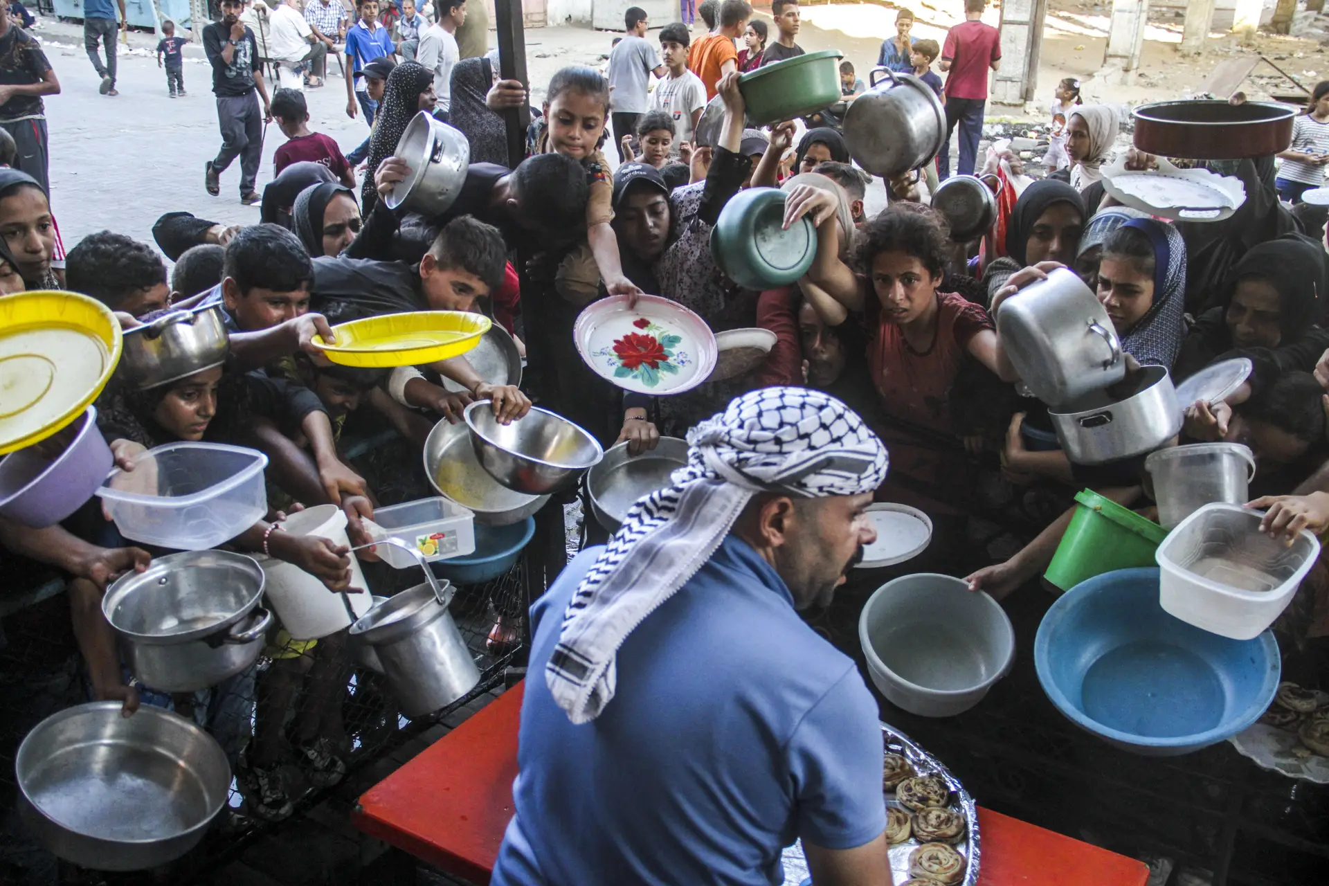 Fome causada por conflitos mata até 21 mil pessoas por dia em todo o mundo