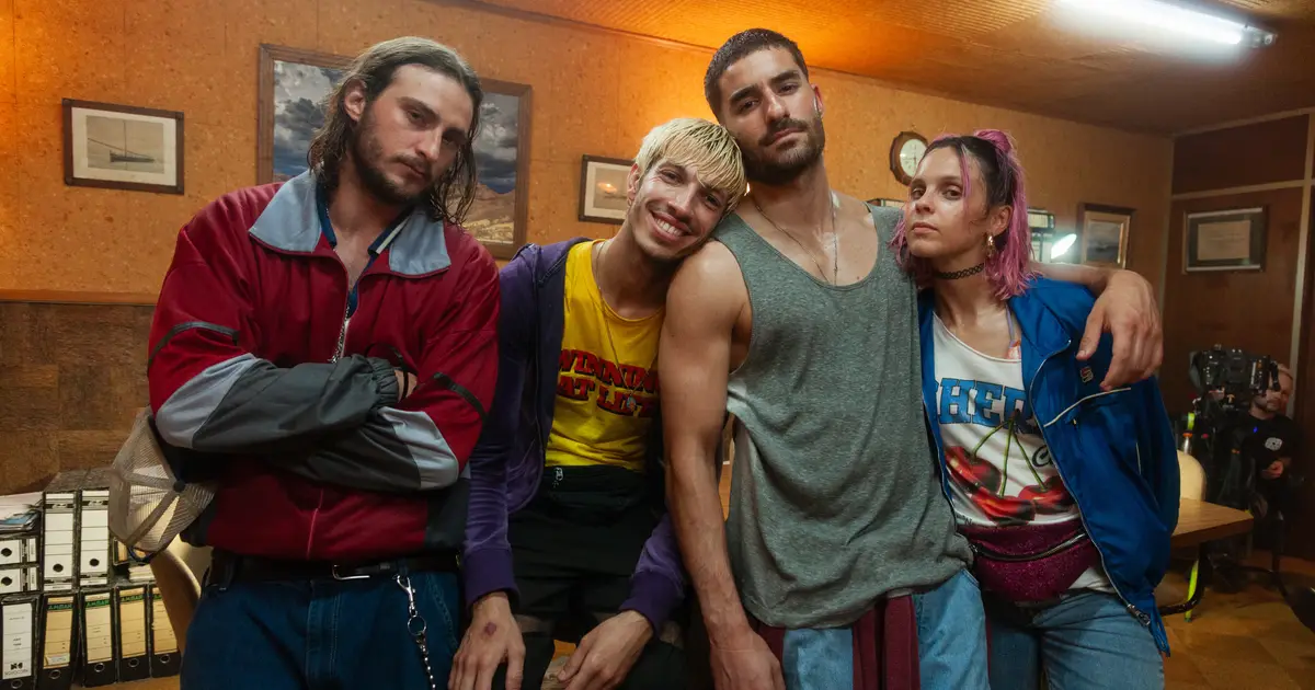 Elenco renovado e uma nova história por contar: 2.ª temporada de Rabo de Peixe já chegou à Netflix