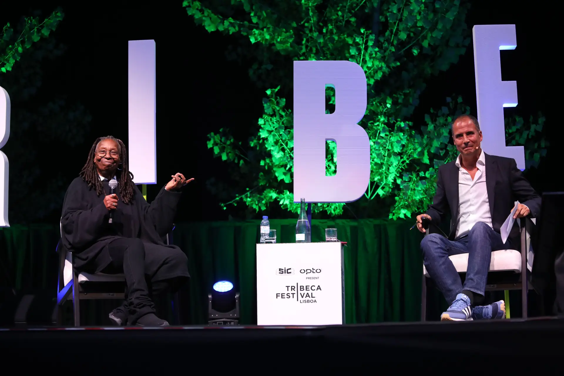 “Lágrimas e risos estão juntos, são como vizinhos”: para Whoopi Goldberg a comédia é algo universal 