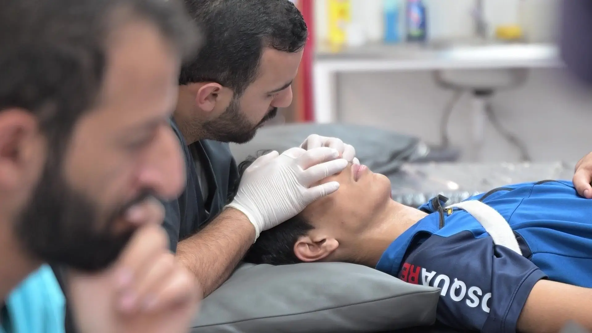 "Tive medo de que eu já estivesse morto": o testemunho de crianças e jovens feridos na guerra em Gaza