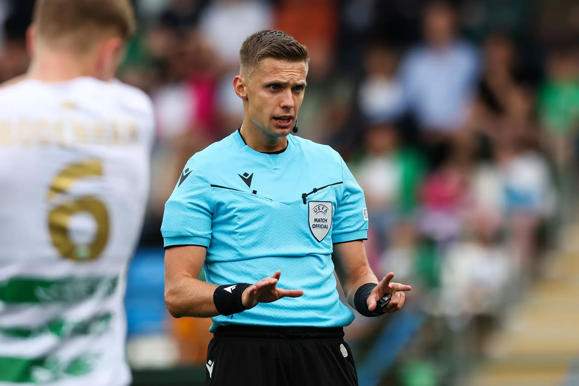 Polaco Damian Sylwestrzak arbitra o FC Porto-Hoffenheim