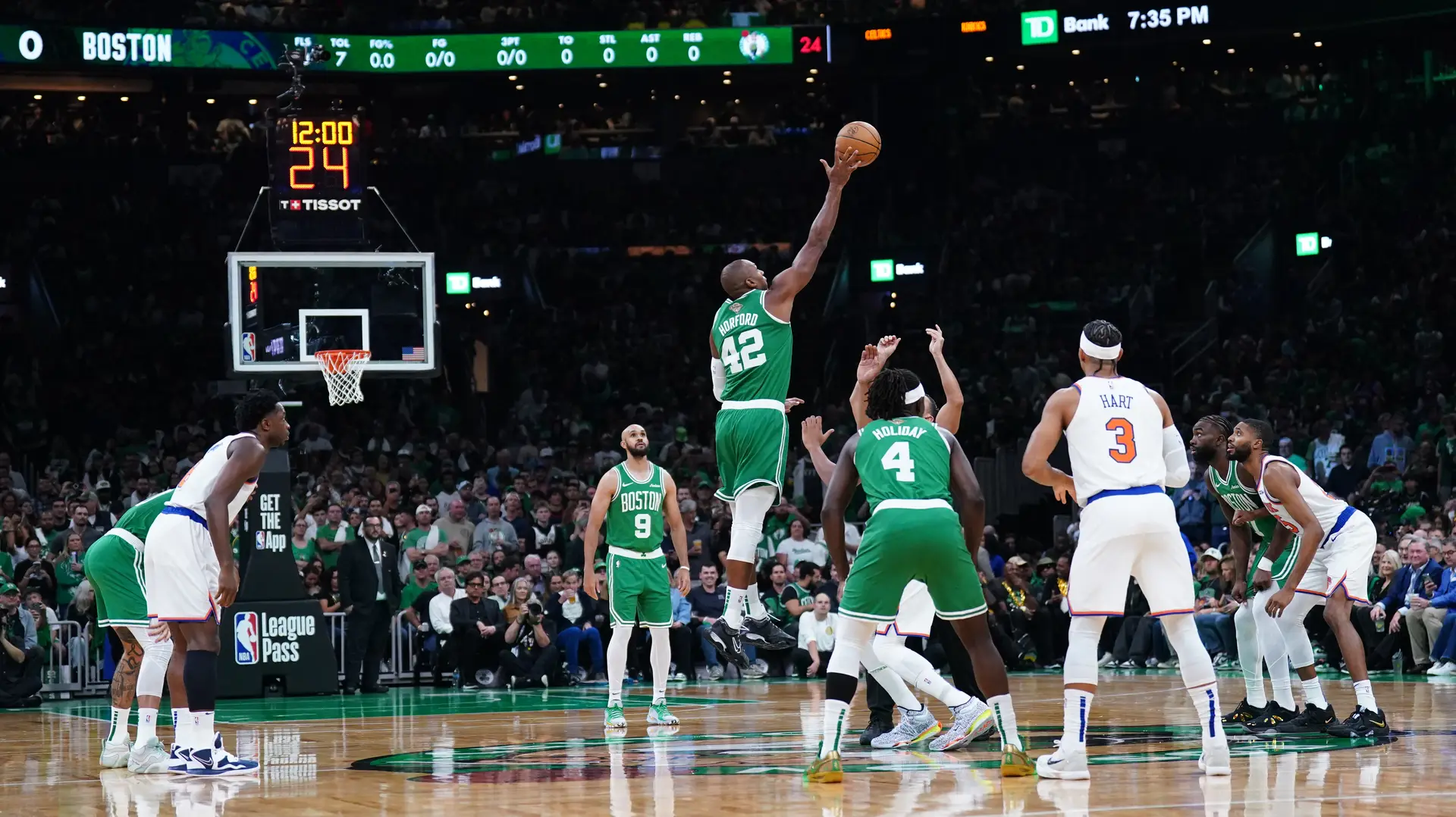 Boston Celtics igualam recorde da NBA em noite em que receberam anéis de campeões