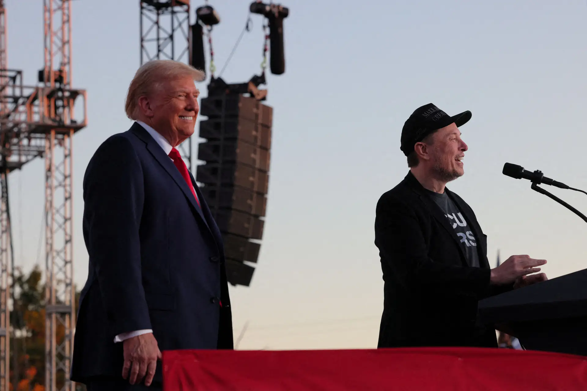 Elon Musk (também) participou na conversa entre Trump e Zelensky