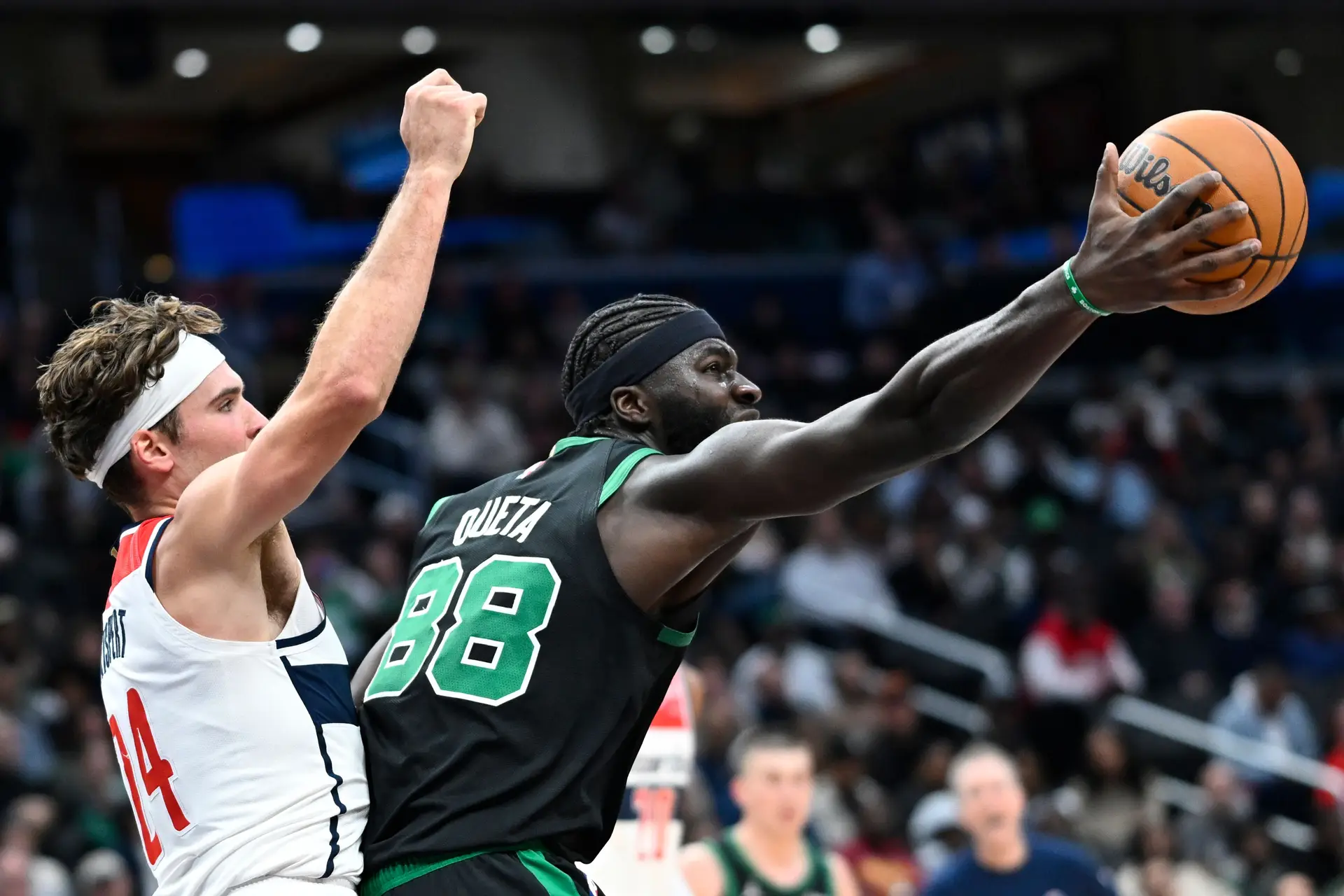 Neemias Queta contribui com 12 pontos e sete ressaltos para vitória dos Celtics na NBA