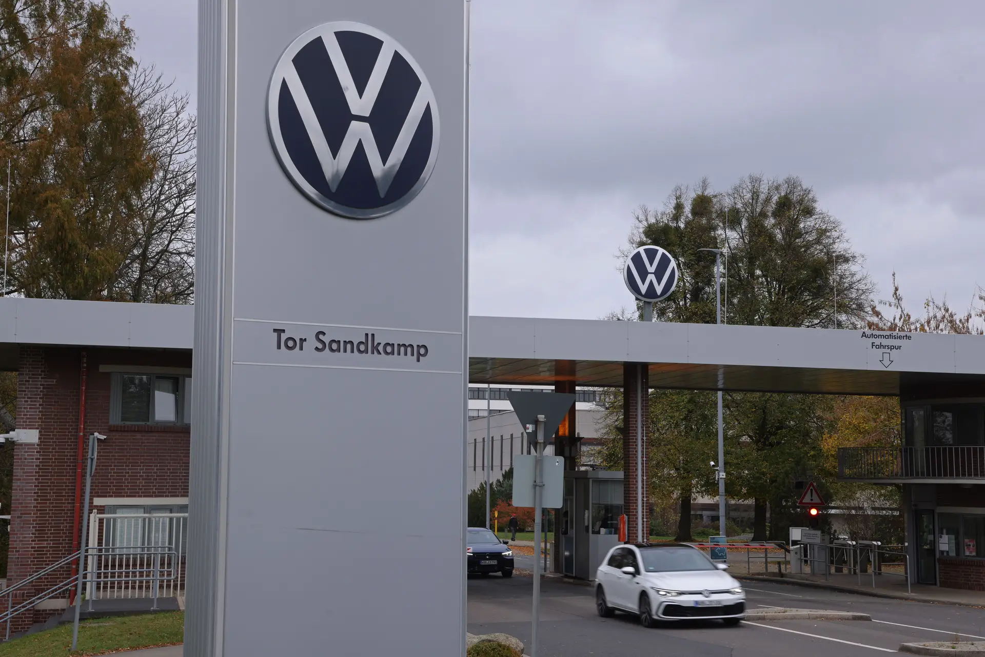 Volkswagen prevê cortes "severos" e decisões "dolorosas" na Alemanha