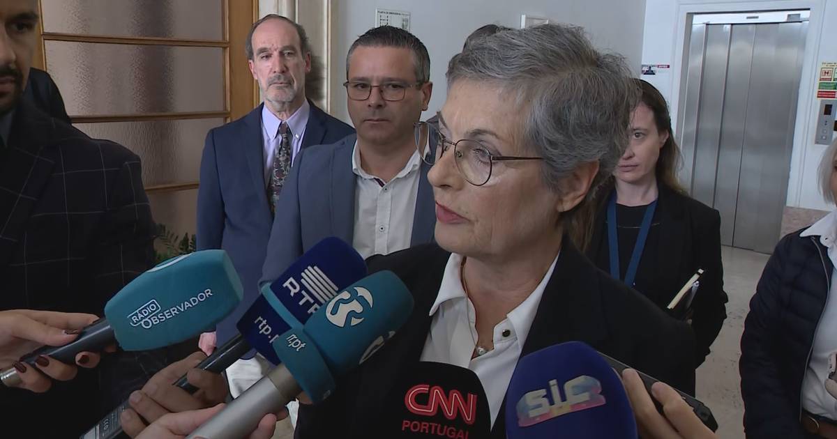 Governo promete avaliar a reposição dos três dias de férias abolidos na Troika, diz Frente Sindical