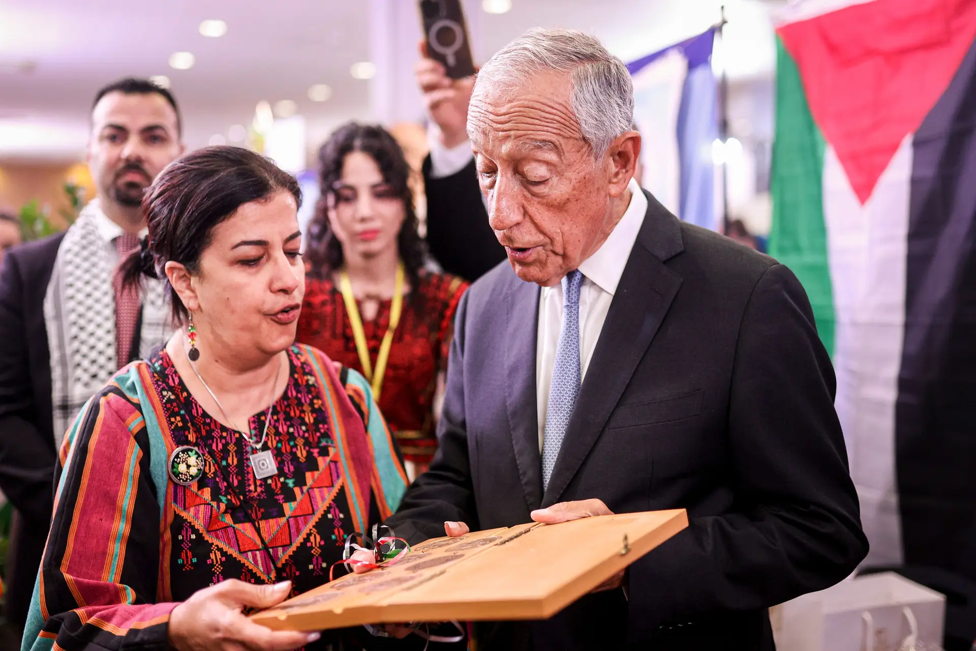 Marcelo elogia nova embaixadora da Palestina em Portugal e anuncia viagens para o próximo ano