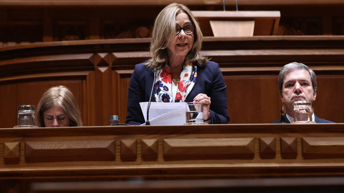 A ministra da Saúde, Ana Paula Martins, intervém no Parlamento