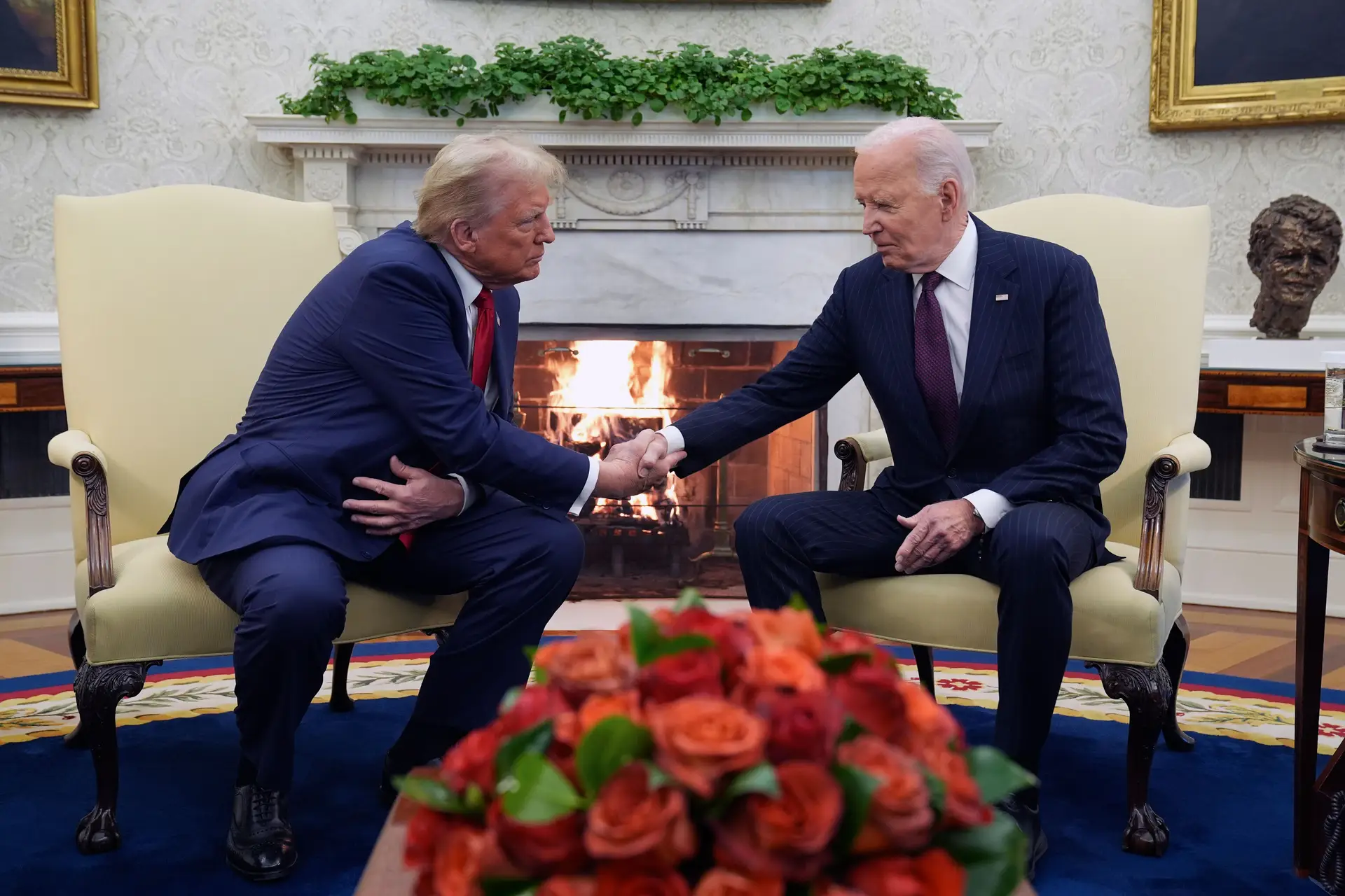 Biden acusa Trump de "apaziguar" líder russo ao pressionar a Ucrânia