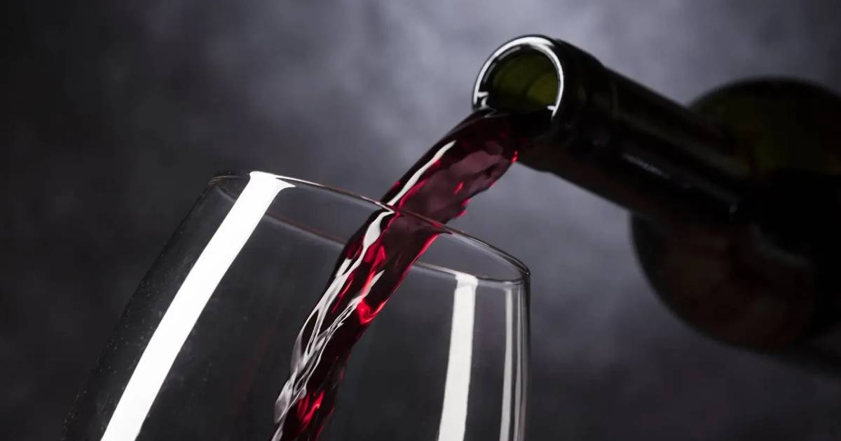 Produção mundial de vinho recupera em 2025, Portugal em quebra devido ao clima