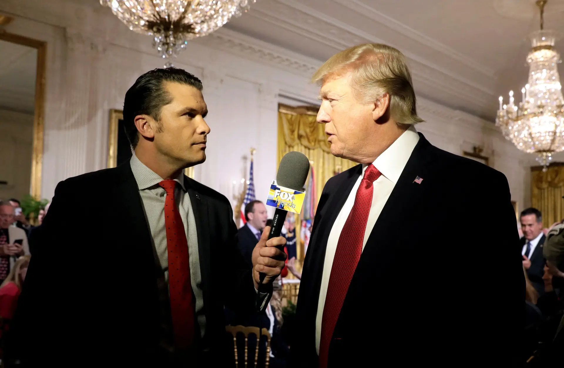 Candidato de Trump para Defesa pagou silêncio de mulher que o acusava de agressão sexual