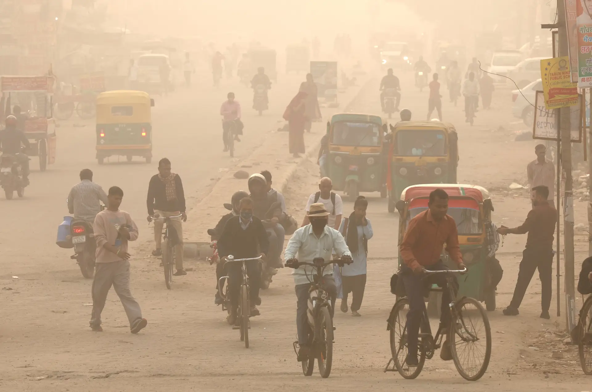 Nova Deli fecha escolas após poluição atmosférica atingir pior nível do ano