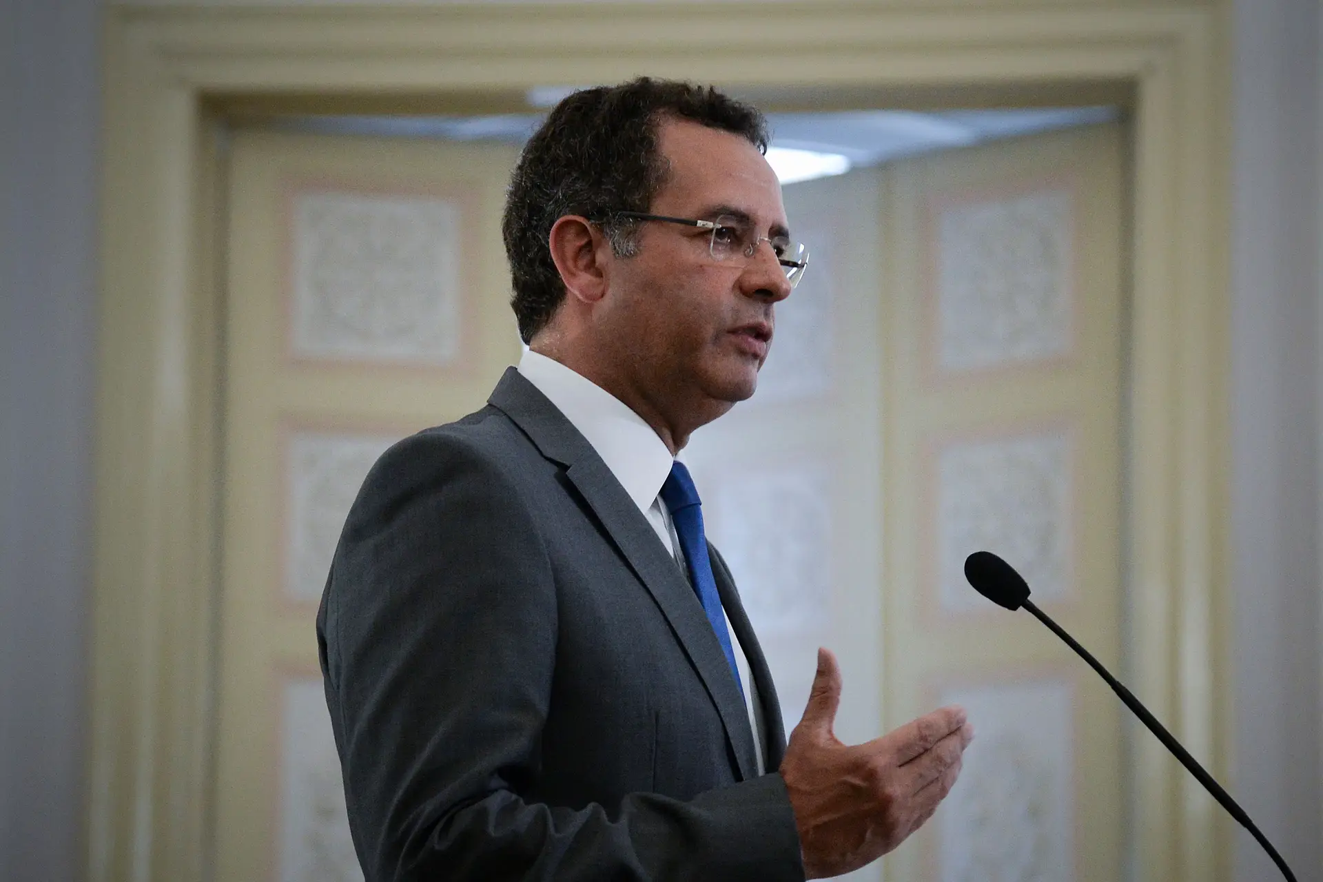 Seguro não gosta do que vê e deixa sugestão ao Presidente da República