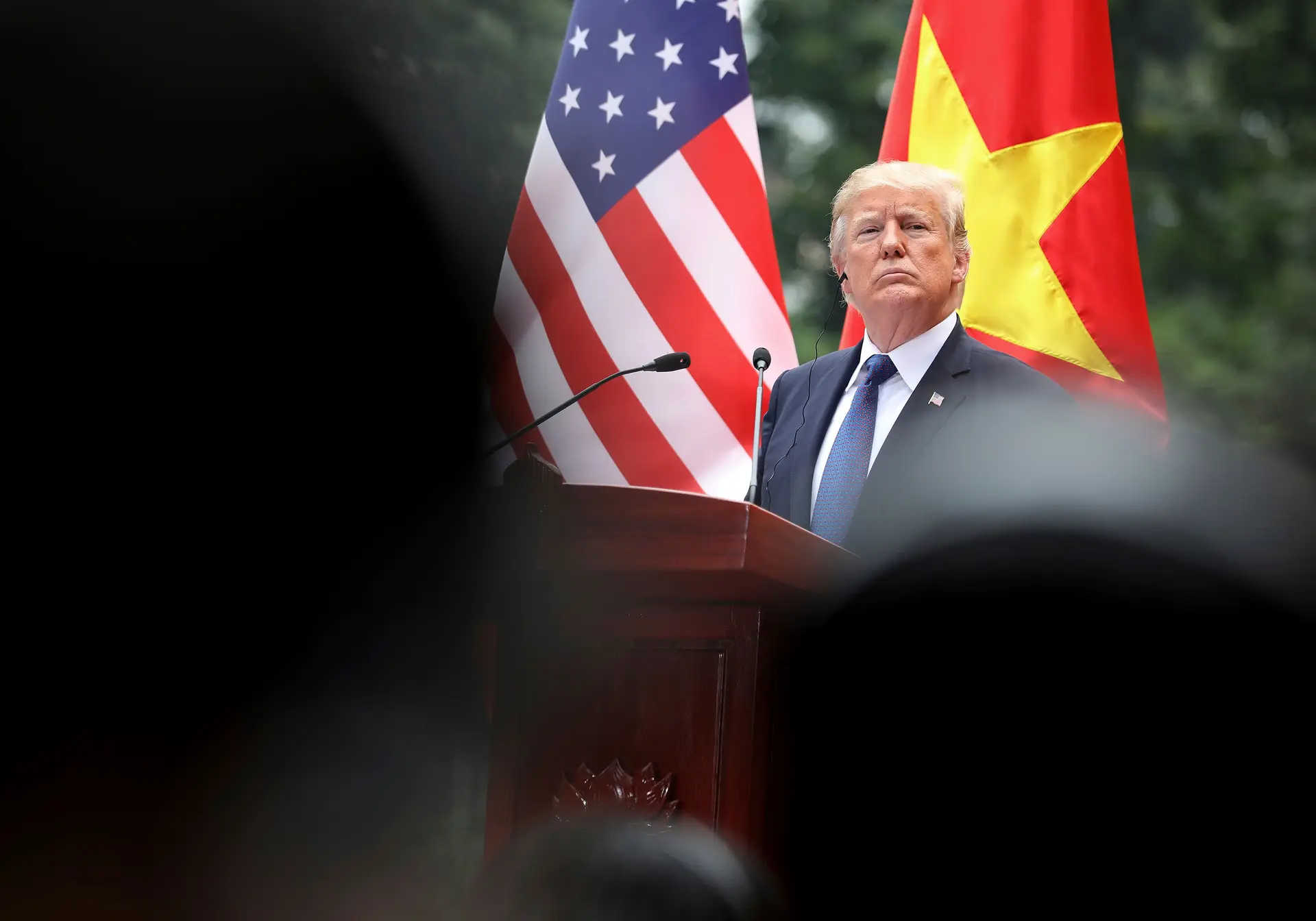 Trump diz que leitura da sentença em caso de alegado suborno é "ataque político ilegítimo"