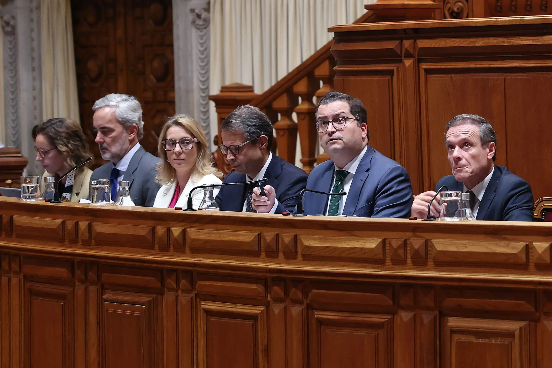 Governo apela à oposição para que "não desvirtue" o Orçamento do Estado