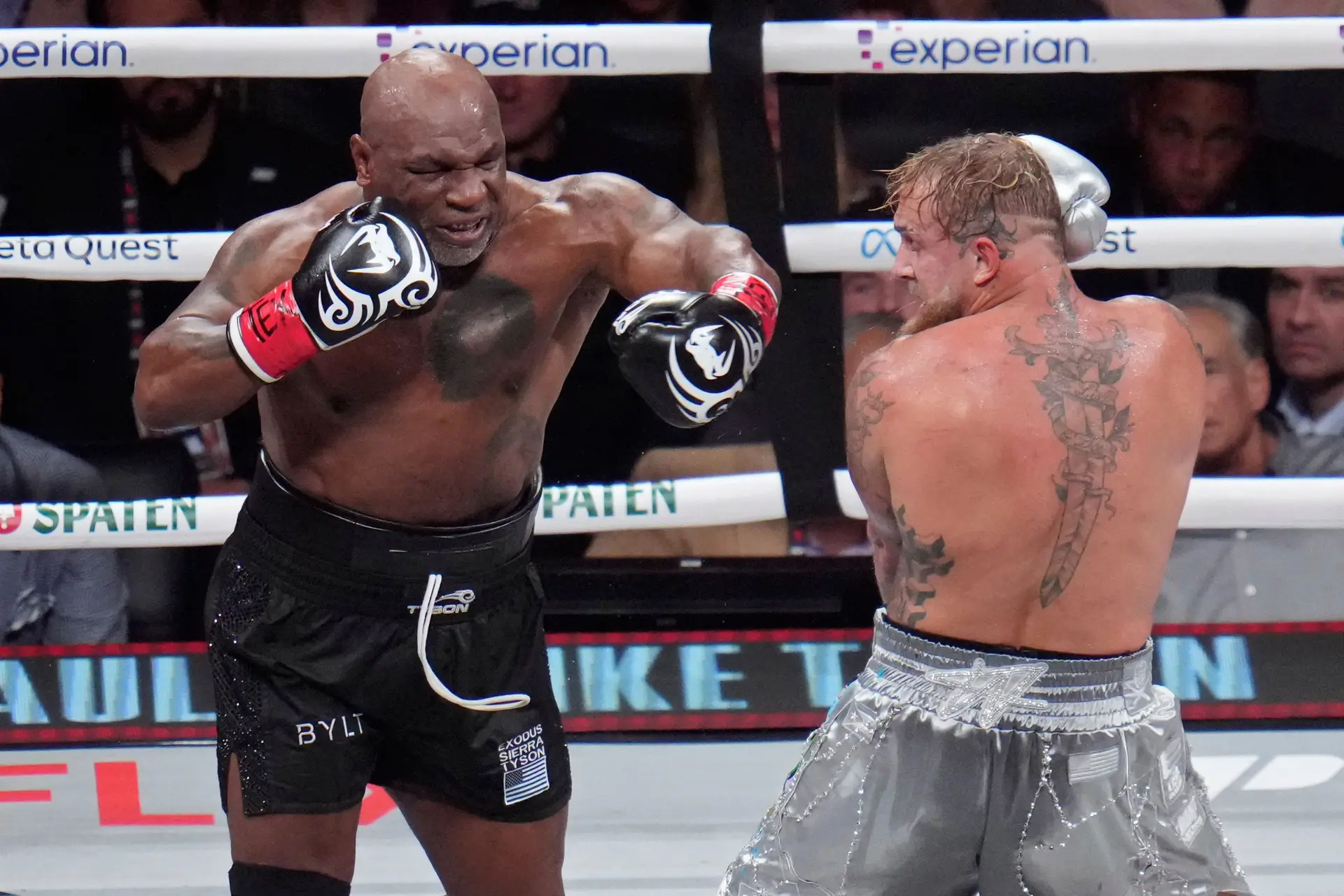 Confronto entre Mike Tyson e Jake Paul resulta num processo de 50 milhões de dólares contra a Netflix