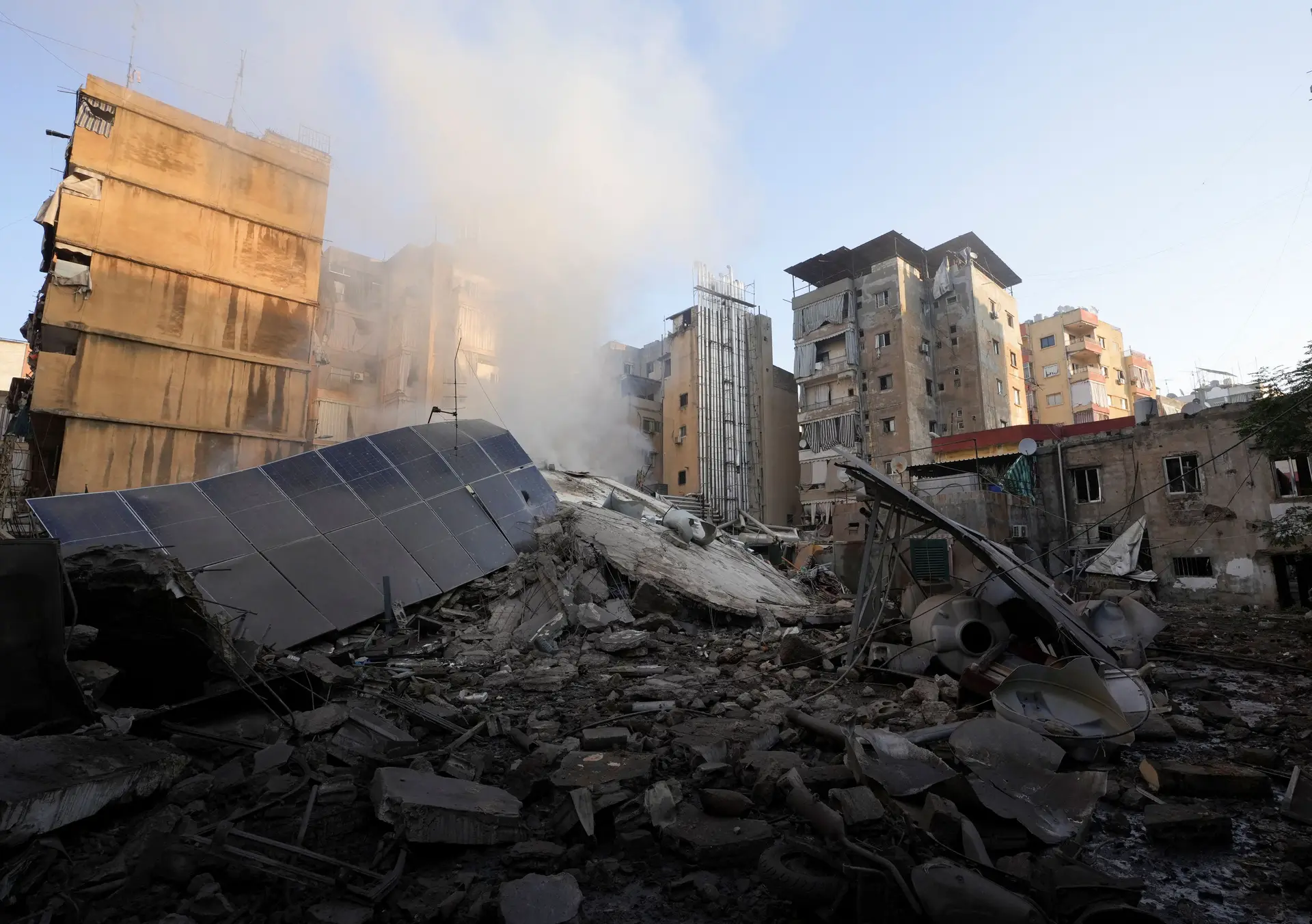 Ataque israelita no sul de Beirute faz vários mortos e dezenas de feridos