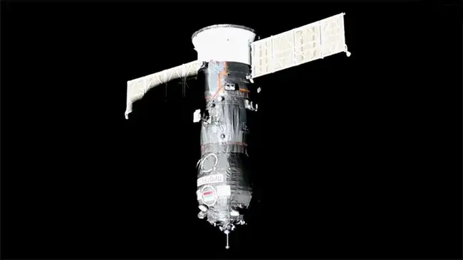 "Mau odor" após chegada de nave russa gera preocupação na Estação Espacial Internacional