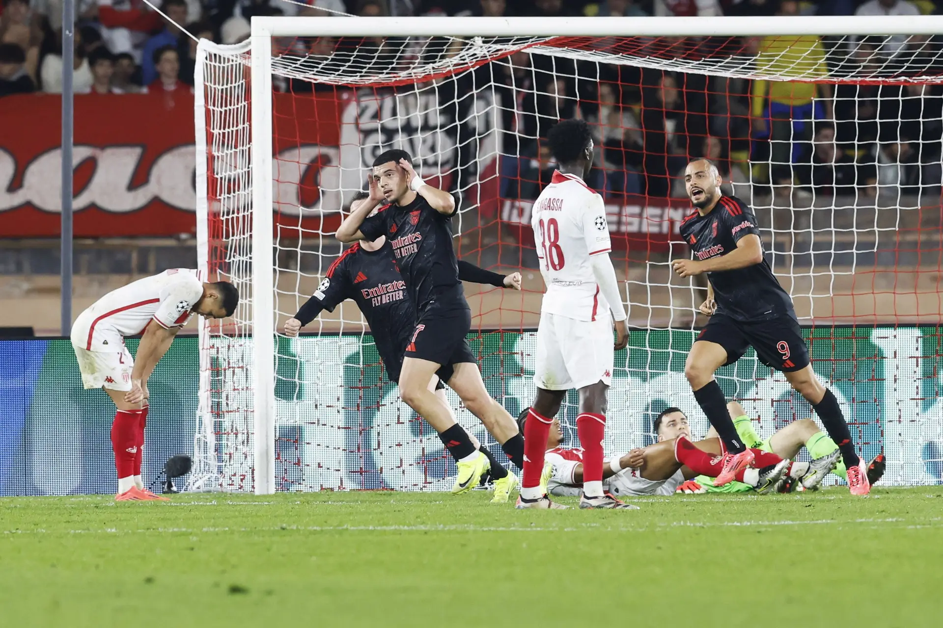 Mónaco vai apresentar queixa à UEFA sobre arbitragem no jogo com o Benfica