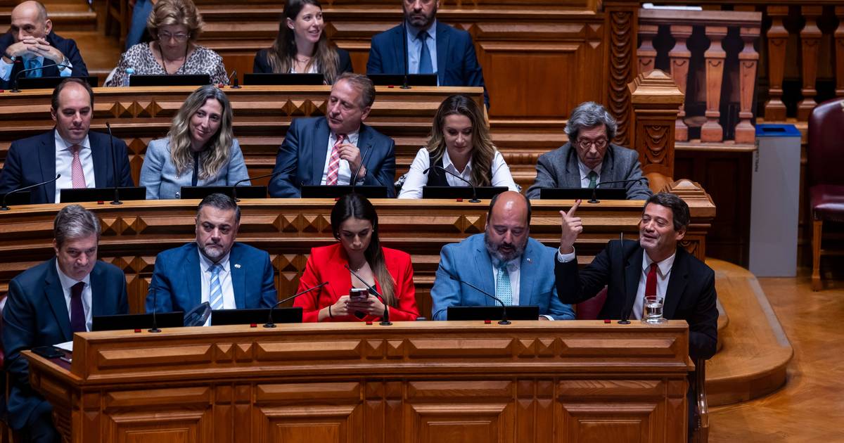 Professores criticam intervenção de deputado do Chega sobre educação especial