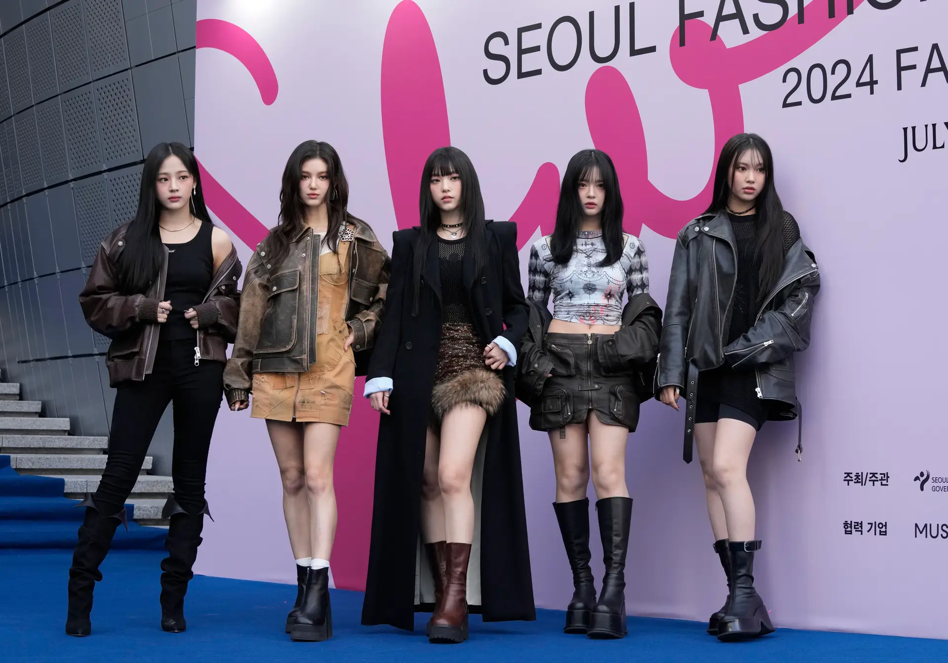 Grupo de k-pop NewJeans separa-se da agência ADOR, após polémica sobre assédio na indústria musical