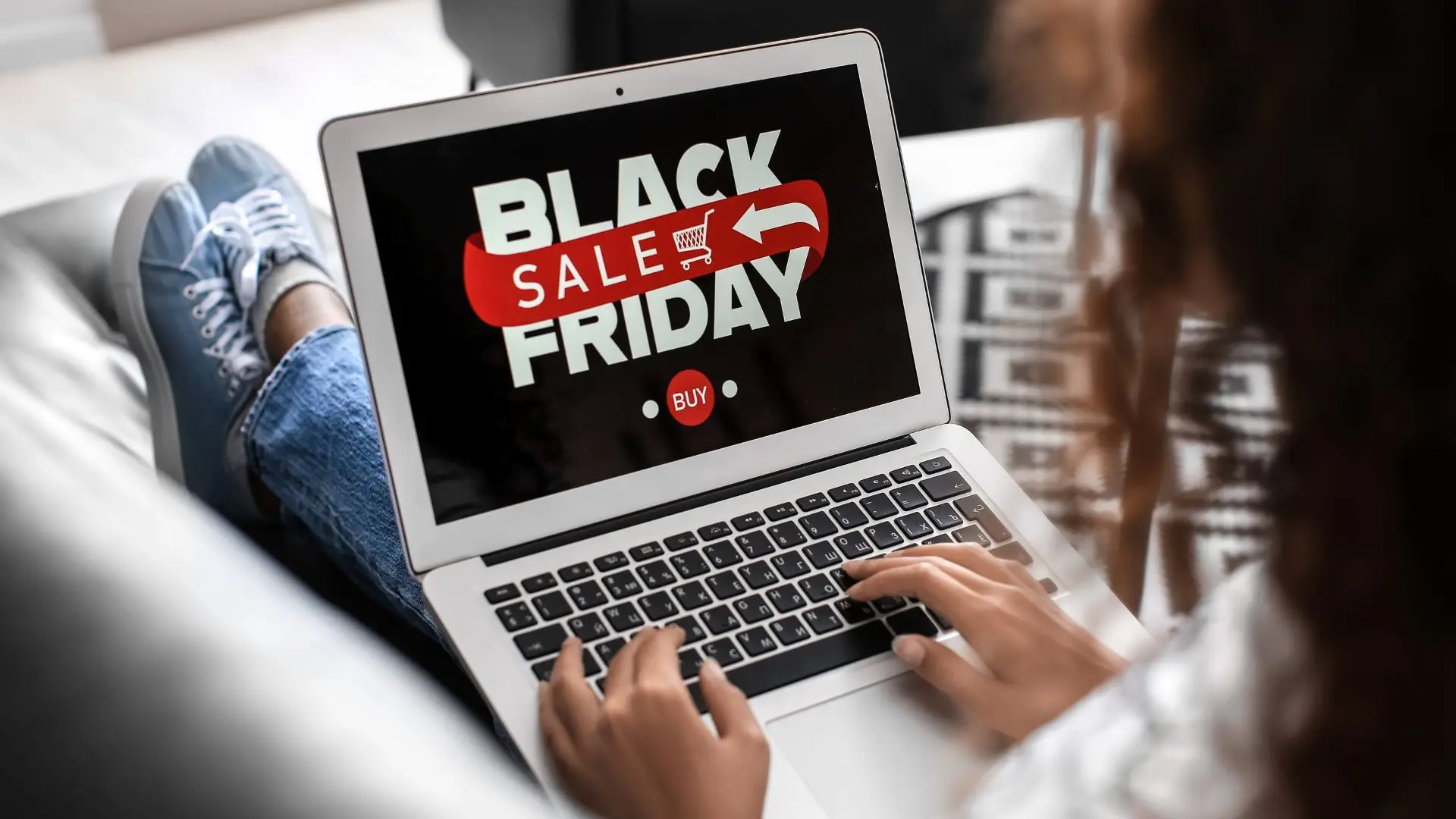Black Friday: portugueses gastaram mais 67% em compras online em relação a 2023