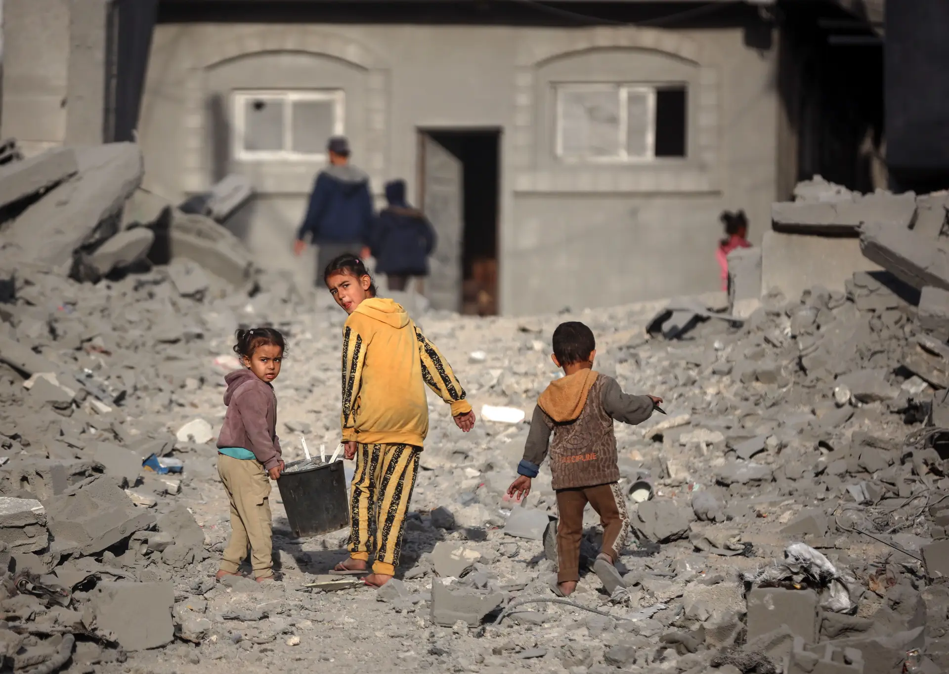 "Precisam de um cessar-fogo já": mais de 120 crianças mortas nos últimos 15 dias em Gaza