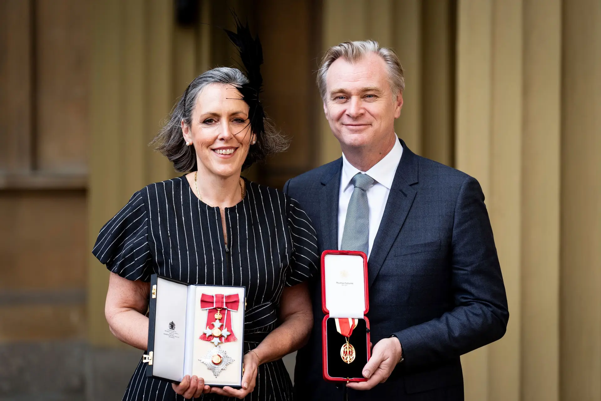 Rei Carlos III de Inglaterra condecora Christopher Nolan, o realizador de "Interstellar" e "Oppenheimer"