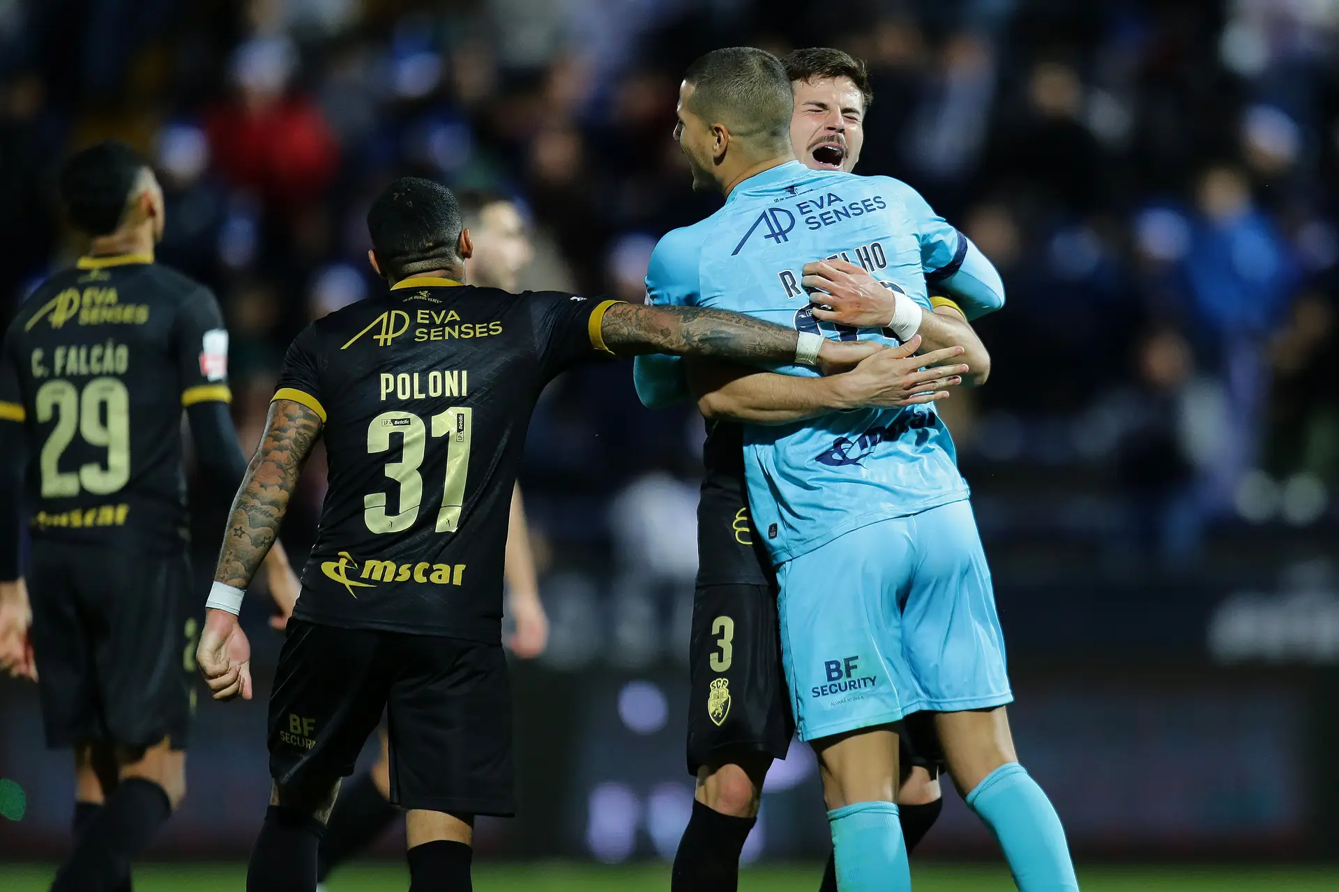 Farense vence em Famalicão e deixa último lugar do campeonato