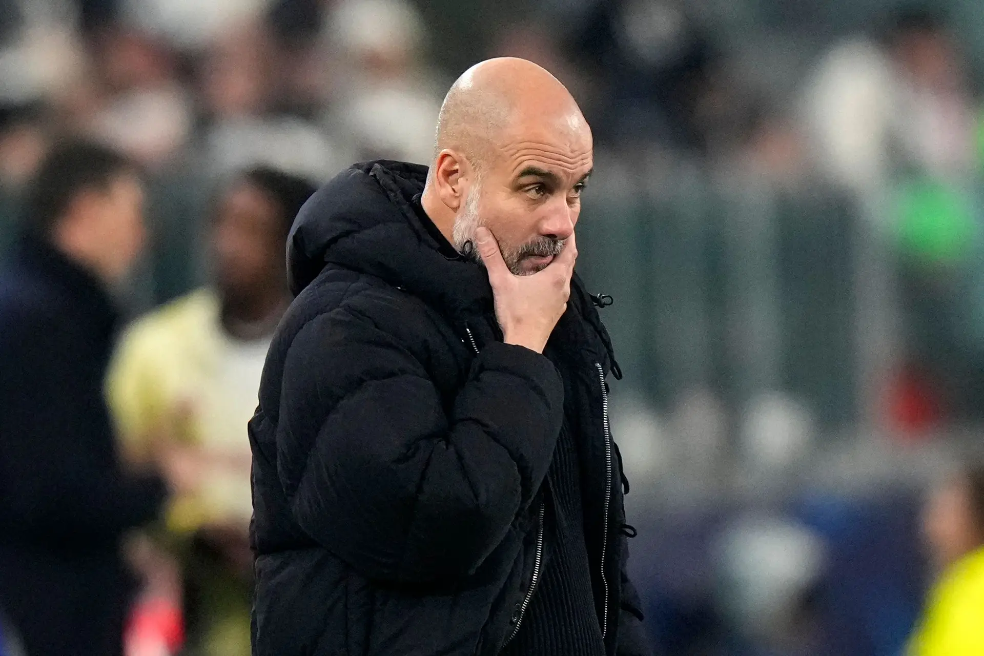 Pesadelo de Guardiola continua: Manchester City volta a perder, só venceu 1 dos últimos 12 jogos