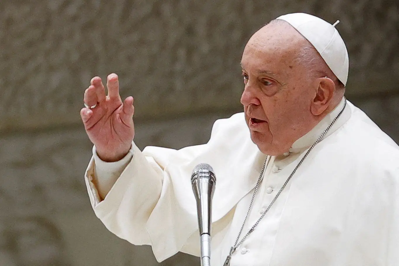 Papa condena "crueldade" de ataque que matou sete crianças palestinianas