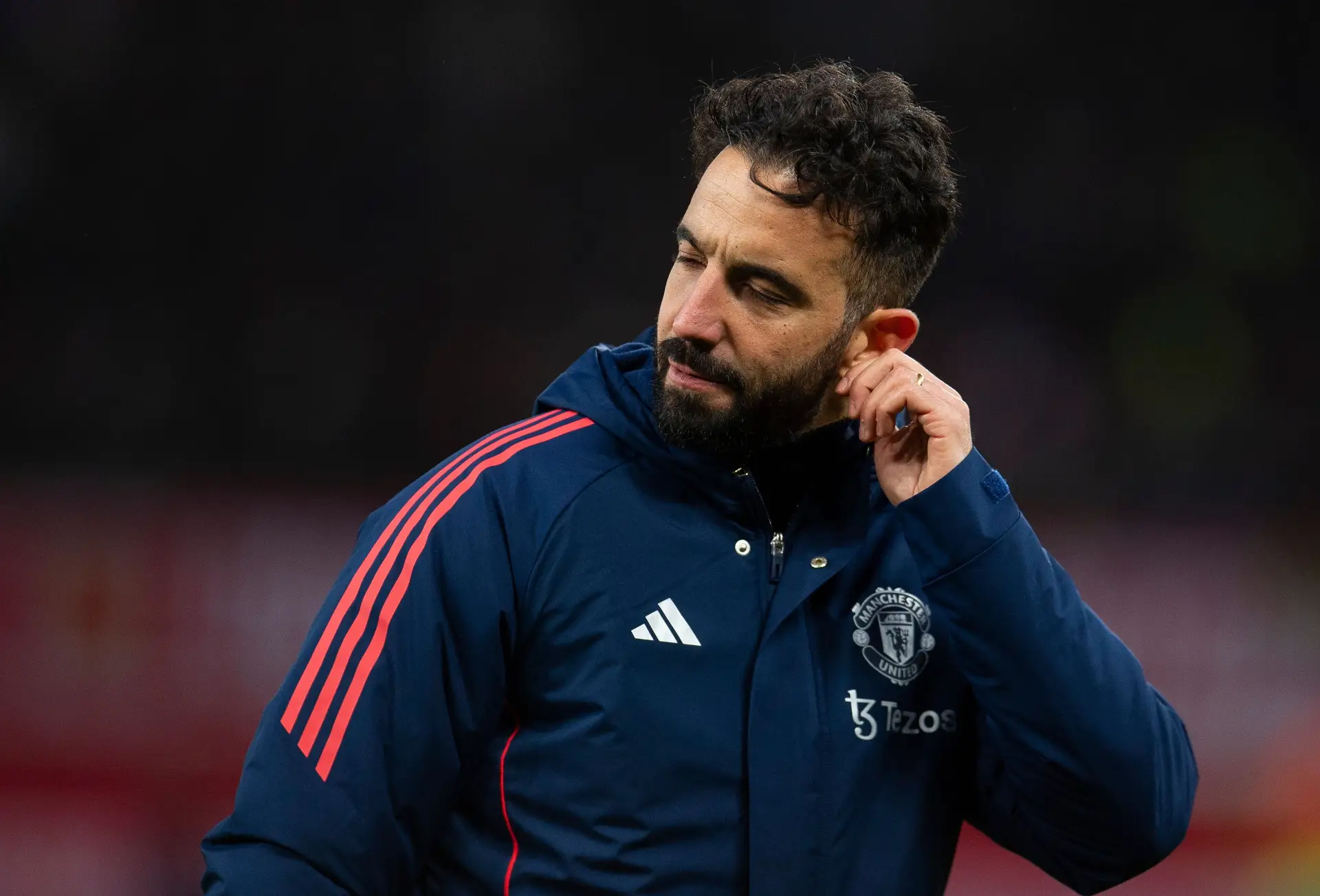 Azar volta a bater à porta de Amorim: Manchester United 'atropelado' em Old Trafford