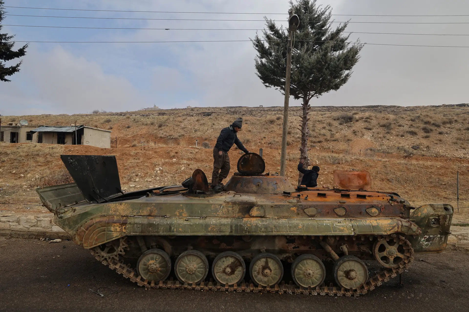 EU (as well) raises all sanctions to support Syria's renovation
