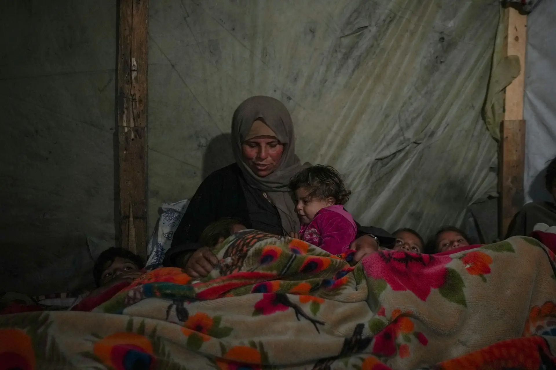 Três bebés morreram em Gaza de hipotermia em campos de refugiados