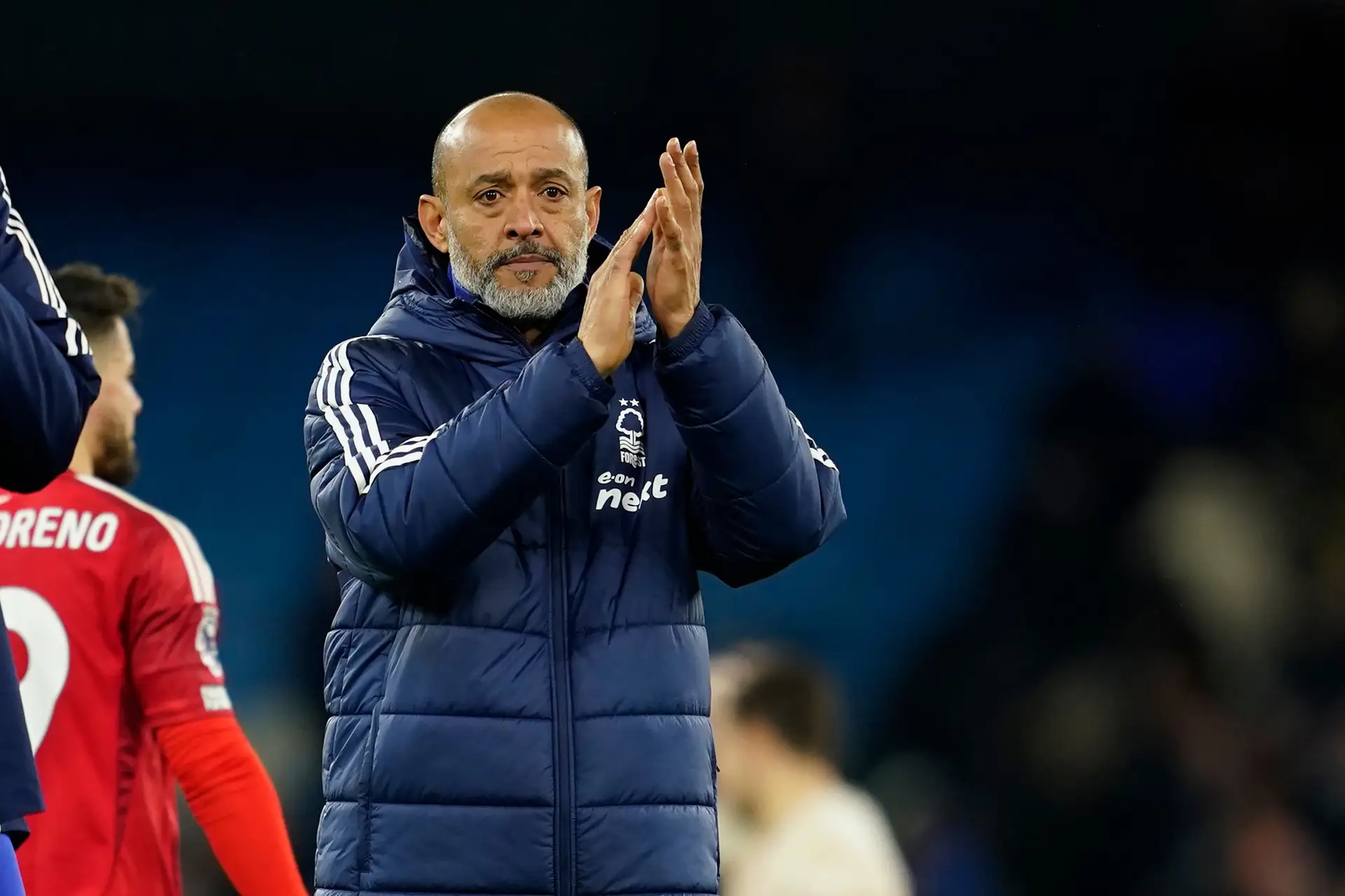 Espirito Santo mantém Forest em zona 'Champions', Fulham de Marco Silva 'gela' Stamford Bridge
