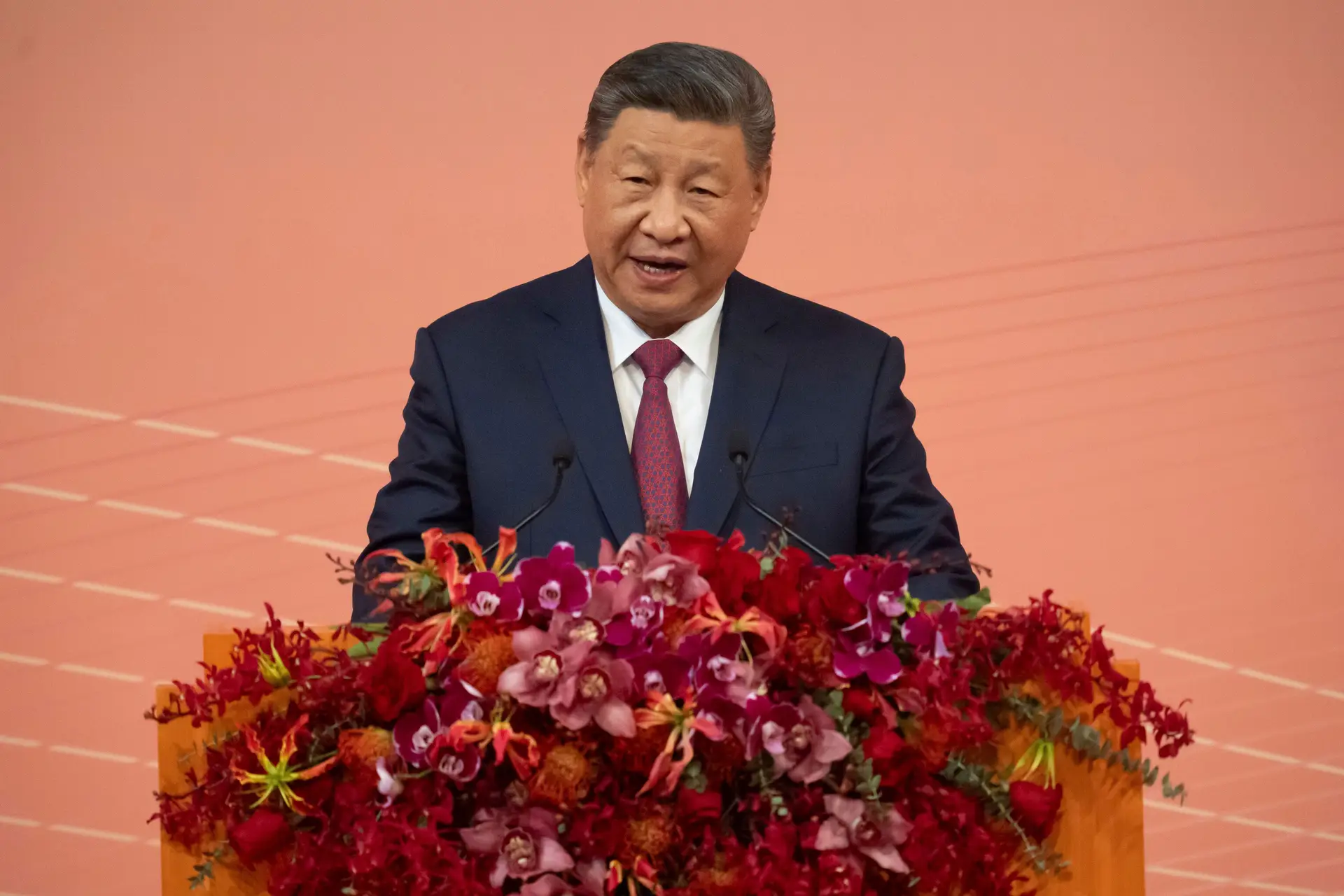 Xi Jinping apela à "paz mundial" em mensagem de Ano Novo dirigida a Putin