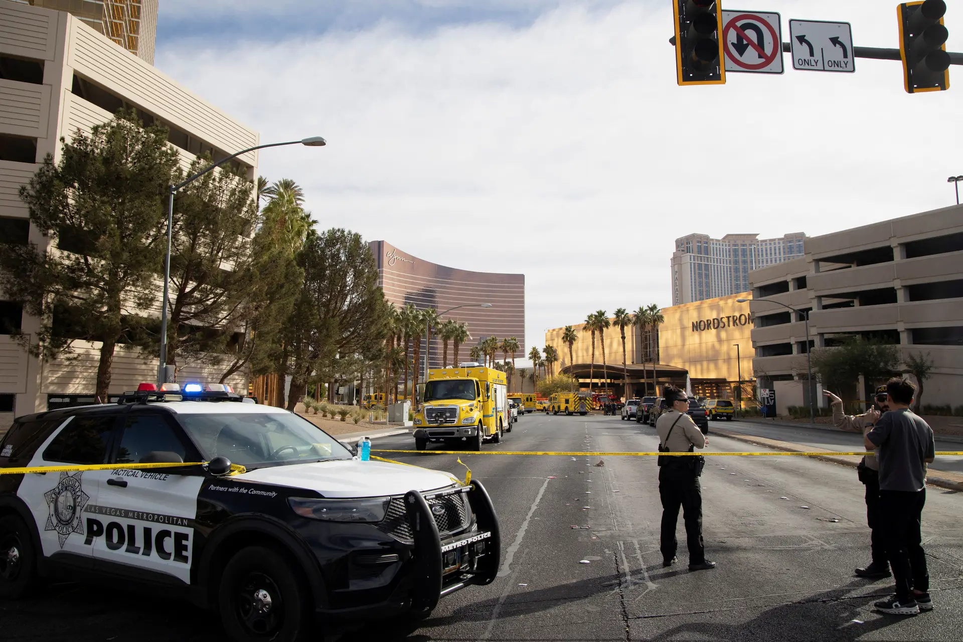 Veículo explodiu em frente do hotel Trump, em Las Vegas