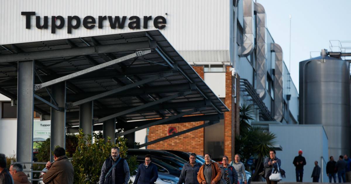 Tupperware alarga até 14 de fevereiro dispensa de trabalhadores de apresentação ao serviço