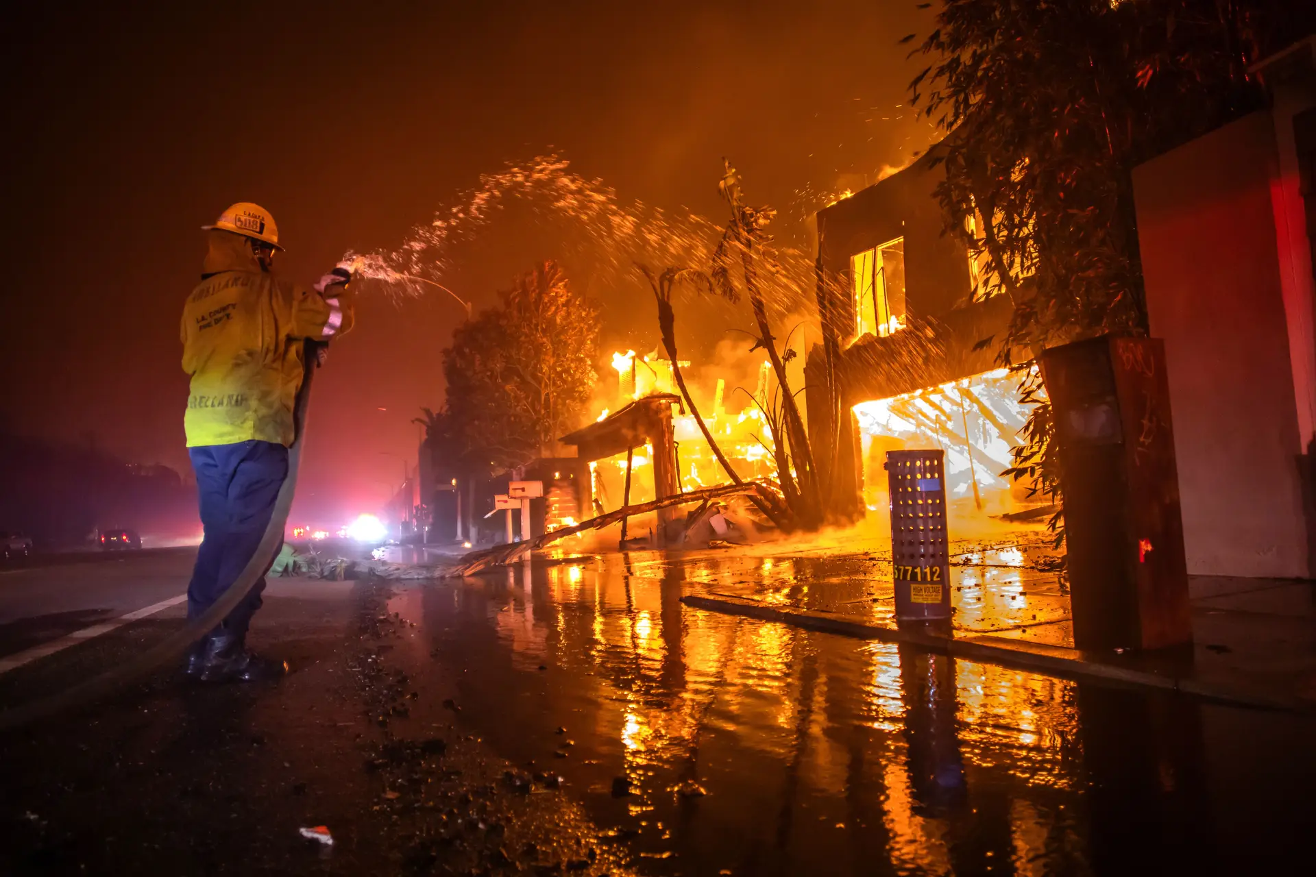 Duas famílias portuguesas perdem as casas nos incêndios em Los Angeles